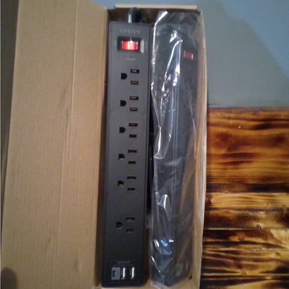 2 Pack Power Strip Surge Protector - Picture 3 of 10